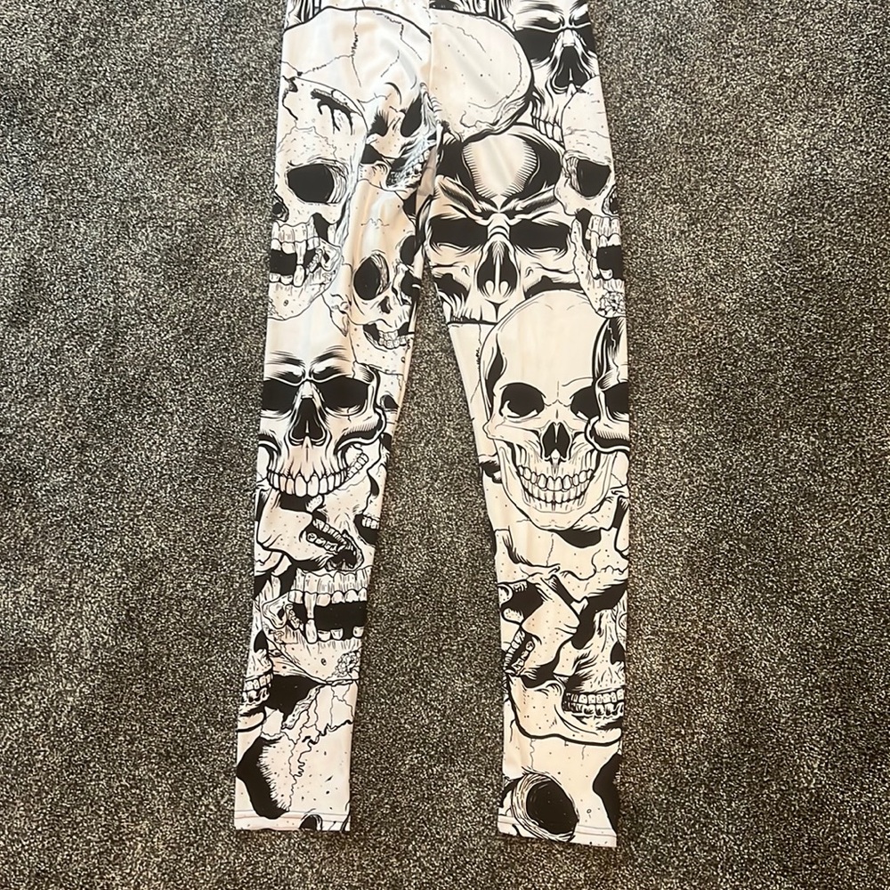 Leggings from Gear Bunch,Avia, Old navy and other brands. most never worn.